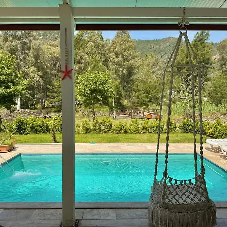 Luxury With Pool In 别墅